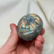 Load image into Gallery viewer, Small Labradorite Bowl C