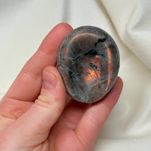 Load image into Gallery viewer, Small Labradorite Bowl A