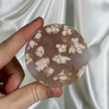 Load image into Gallery viewer, Flower Agate Pedestal Carving G