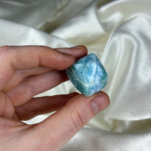 Load image into Gallery viewer, Larimar Tower E