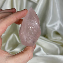 Load image into Gallery viewer, Rose Quartz Flame D