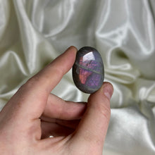 Load image into Gallery viewer, Mini Purple Labradorite Pocket Palm E