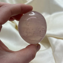 Load image into Gallery viewer, Star Rose Quartz Palmstone D