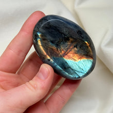 Load image into Gallery viewer, Small Labradorite Bowl D