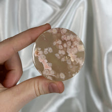 Load image into Gallery viewer, Flower Agate Pedestal Carving H
