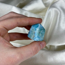 Load image into Gallery viewer, Larimar Tower D
