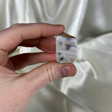 Load image into Gallery viewer, 8th Vein Ocean Jasper Tumble B