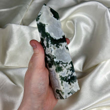 Load image into Gallery viewer, XL Moss Agate Tower