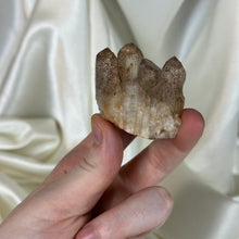 Load image into Gallery viewer, Red Feather Lakes Hematite Quartz from Colorado B