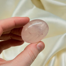 Load image into Gallery viewer, Star Rose Quartz Palmstone E