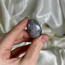 Load image into Gallery viewer, Mini Purple Labradorite Pocket Palm D