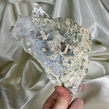 Load image into Gallery viewer, XL Amethyst Flower Plate