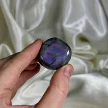 Load image into Gallery viewer, Mini Purple Labradorite Pocket Palm C