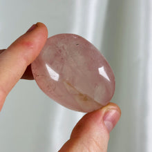 Load image into Gallery viewer, Star Rose Quartz Palmstone C