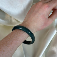 Load image into Gallery viewer, Guatemalan Jade Bangle C (62mm inner diameter)