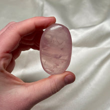 Load image into Gallery viewer, Star Rose Quartz Palmstone H