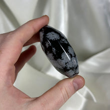 Load image into Gallery viewer, Snowflake Obsidian Palmstone A