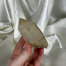 Load image into Gallery viewer, Chunky Quartz Point
