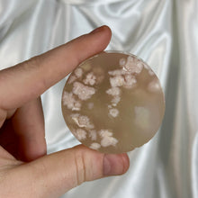 Load image into Gallery viewer, Flower Agate Pedestal Carving H