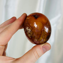 Load image into Gallery viewer, Moss Agate x Carnelian Palmstone with Druzy Pocket