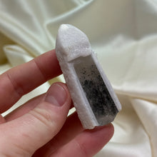 Load image into Gallery viewer, Inner Mongolian Quartz Point F