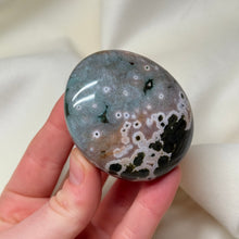 Load image into Gallery viewer, Kabamby Ocean Jasper Palmstone H
