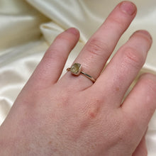 Load image into Gallery viewer, Sz 7 Sterling Silver Libyan Desert Glass Ring A