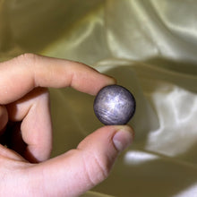 Load image into Gallery viewer, Star Sapphire Pocket Stone C
