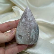 Load image into Gallery viewer, Pink Amethyst Flower Agate Flame