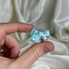 Load image into Gallery viewer, Larimar Moon B