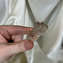 Load image into Gallery viewer, Red Feather Lakes Hematite Quartz from Colorado E