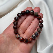 Load image into Gallery viewer, Lace Agate Stretch Bracelet 6.75”
