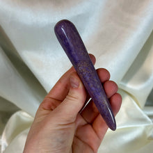 Load image into Gallery viewer, Purple Jade Wand Carving