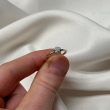 Load image into Gallery viewer, Size 5 Sterling Silver Meteorite Star Carving Ring