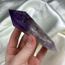 Load image into Gallery viewer, A-Grade Amethyst Vogel Carving