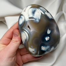 Load image into Gallery viewer, Orby Orca Agate Freeform