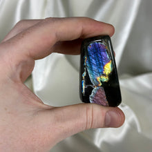 Load image into Gallery viewer, Electric Mermaid Labradorite Freeform