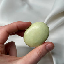 Load image into Gallery viewer, Serpentine Palm B