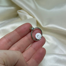 Load image into Gallery viewer, Sz 7 Sterling Silver Libyan Desert Glass Ring B