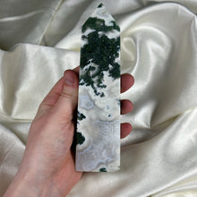Load image into Gallery viewer, XL Moss Agate Tower