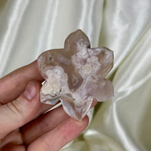 Load image into Gallery viewer, Flower Agate Flower Carving