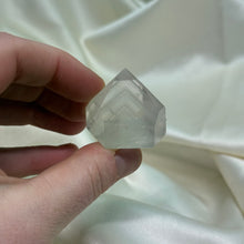 Load image into Gallery viewer, Gorgeous Phantom Quartz Tower