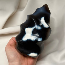 Load image into Gallery viewer, 1lb12oz Moody Orca Agate Flame