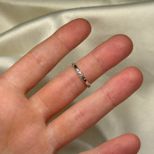 Load image into Gallery viewer, Sterling Silver Crescent Moon Ring (Size 6)