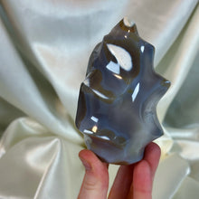 Load image into Gallery viewer, Crystallized Orca Agate Flame (1lb2oz)