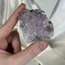Load image into Gallery viewer, Amethyst Flower Plate B