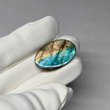 Load image into Gallery viewer, Labradorite Cabochon 18.85ct
