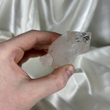 Load image into Gallery viewer, Chunky Glassy Quartz Point