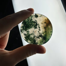 Load image into Gallery viewer, Moss Agate Disc Carving D