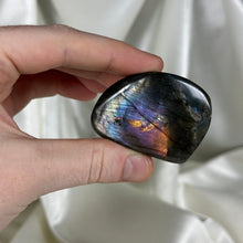Load image into Gallery viewer, Blue Ice Labradorite Freeform